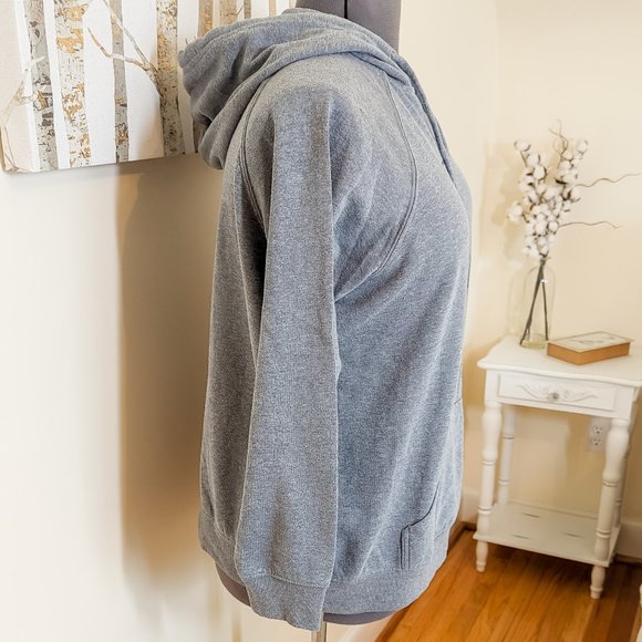 ~*Torrid Star Wars Mandalorian Hooded Sweatshirt - Size 1*~ - Picture 4 of 9